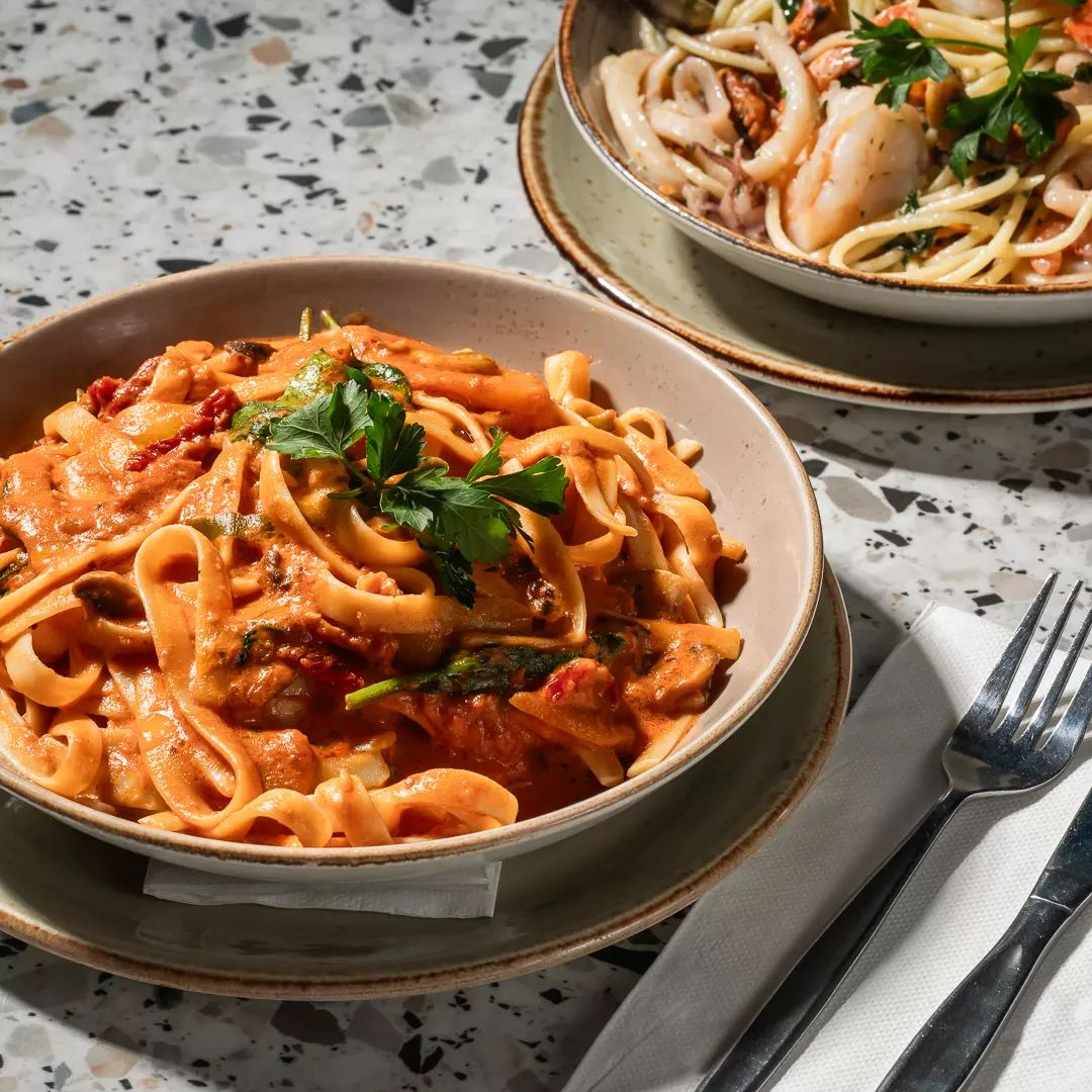 Fettuccini Alfredo.   Roast pumpkin, sun-dried tomato, mushrooms, baby spinach, cream and a dash of Napoli. Perfection.